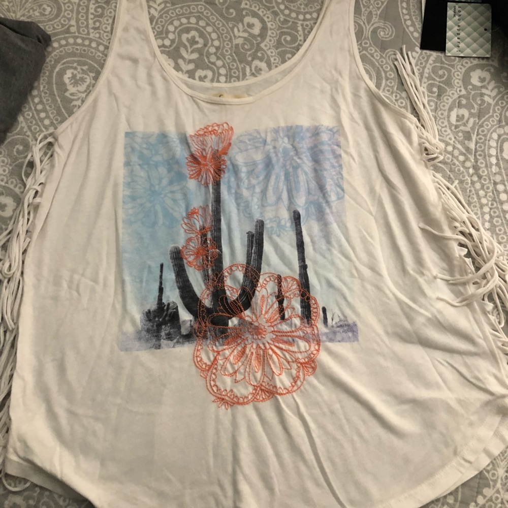 Hollister tank
